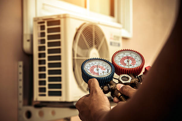Professional Hvac technician working in Hackettstown, NJ